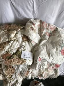 Lacey single bedspreads (2)