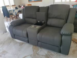 BRAND NEW Home cinema 2 seater electric recliner for couples