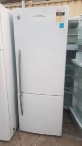FISHER AND PAYKEL 403LTS WHITE BOTTOM MOUNT REFRIGERATOR