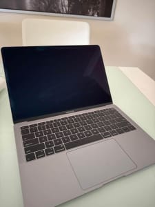 MacBook Air 2019 13 (128GB space grey)