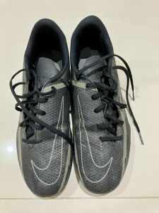 Nike Phantom soccer boots