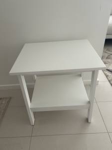 White side table / coffee table