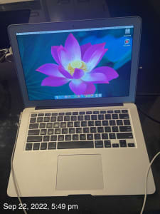 Apple A1369 Macbook Air (2011) Intel Core i7 Parts only Perfect