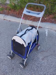 PET CARRIER WITH WHEELS
