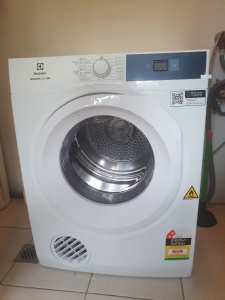 Clothes Dryer - Electrolux 7kg Vented Tumble Dryer As New (12 months)