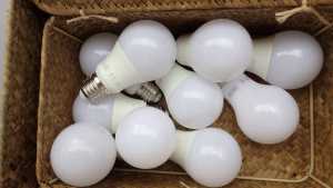 Led light bulbs energy efficient screw in tyoe