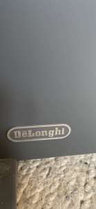 Delonghi Ceramic Heater with Touchscreen / Timer / Temp settings