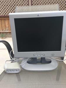 HP Monitor with control & pair of speakers