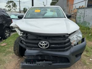 NOW WRECKING 2019 TOYOTA HILUX WORKMATE.