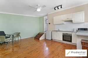 1 bed room Grany flat rent - close to Macquarie field train station