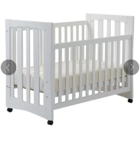 Mother’s choice 2 in 1 cot with a bundle