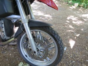 CAST  WHEELS BMW R12OOGS 2006 WRECKING ,PART OUT