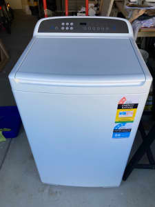 Fisher & Paykel 7kg top load washing machine
