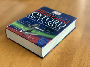 Excellent DK ILLUSTRATED Oxford Dictionary Hardcover 1000pages