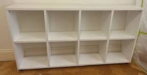 White cube bookshelf - Aero Designs 8-cube