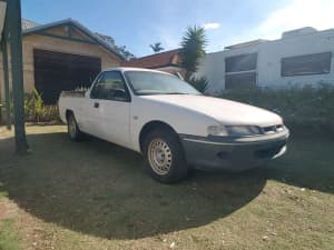 HOLDEN COMMODORE VS UTE

VR VP VG VN STOCK STANDARD GREAT PROJECT ss
