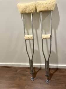 Wagner underarm crutches with covers