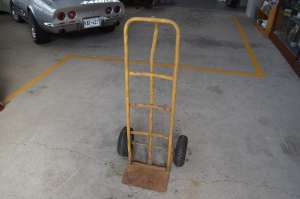 Hand Truck with pump up tyres