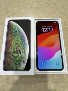 iPhone XS Max 256GB Space Grey with original box and accessories