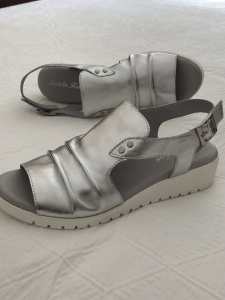 Silver sandals Isabella Rossi brand