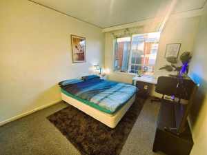Fully Furnished, Private Room in St Kilda