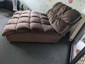 2 seater couch RRP $1200