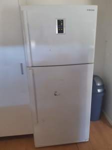 Samsung RT59QMSW fridge-freezer Freestanding 476L White