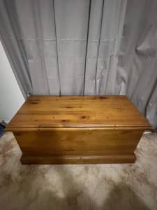 Timber blanket box