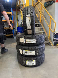 Set of 4 x 225/65R16 Hankook tyres for sale 