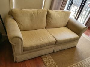 Lounge sofa and 2 x arm chairs