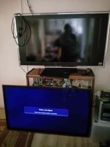 Sony Bravia 52 inch, with remote and cable
