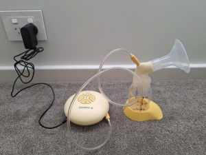 Medela breast pump with new filters (newborn starter pack)