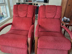 4 single lounges rocker recliners cloth lazy boys good condition