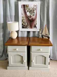 🔹️ BEDSIDE TABLES X2 🔹️ SOLID WOOD 🔹️ RUSTIC / COUNTRY 🔹️ REFURBIS