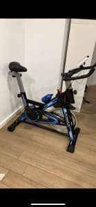 Fitness Exercise Spin Bike with Multifunction LCD display