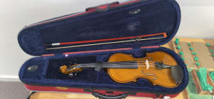 Stentor 1/2 size Violin