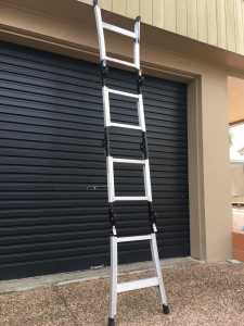 Aluminum Adjustable Ladder. Excellent Condition