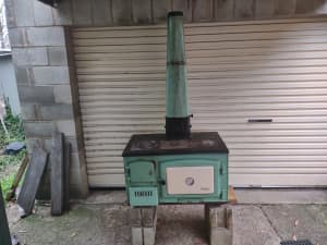 Metters Canberra Wood stove with flue $2000