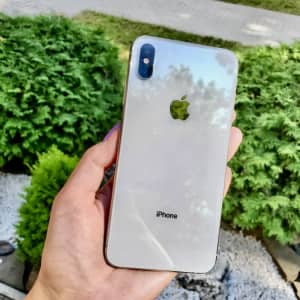 iPhone XS MAX IMMACULATE CONDITION 256