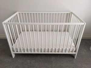 IKEA Gulliver baby cot with mattress 