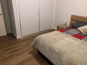 Rooom available for rent, 2 minutes to Cobblebank train station