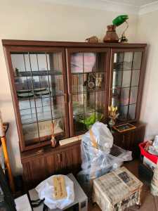 Display cabinet with mirrors. 2 piece. 