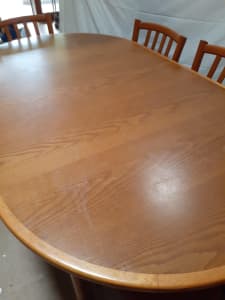 Parker Furniture extension dining table & fitted cover OFFERS INVITED