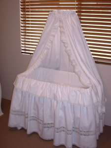 Baby Basinet with Decorative Curtain
