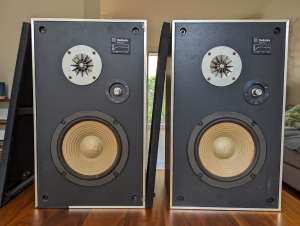 Vintage Technics SB-201 speakers