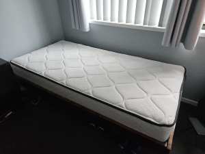 Sealy Single Mattress - Firm - Excellent Condition