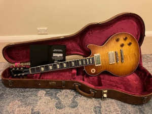 Gibson Les Paul Custom Shop Axcess with stopbar tailpiece