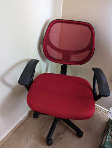 Study chair / roller chair 