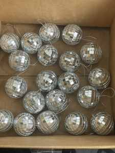 Mirror balls x 29 (2 sizes)