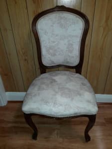Vintage solid wood chair. In great condition.